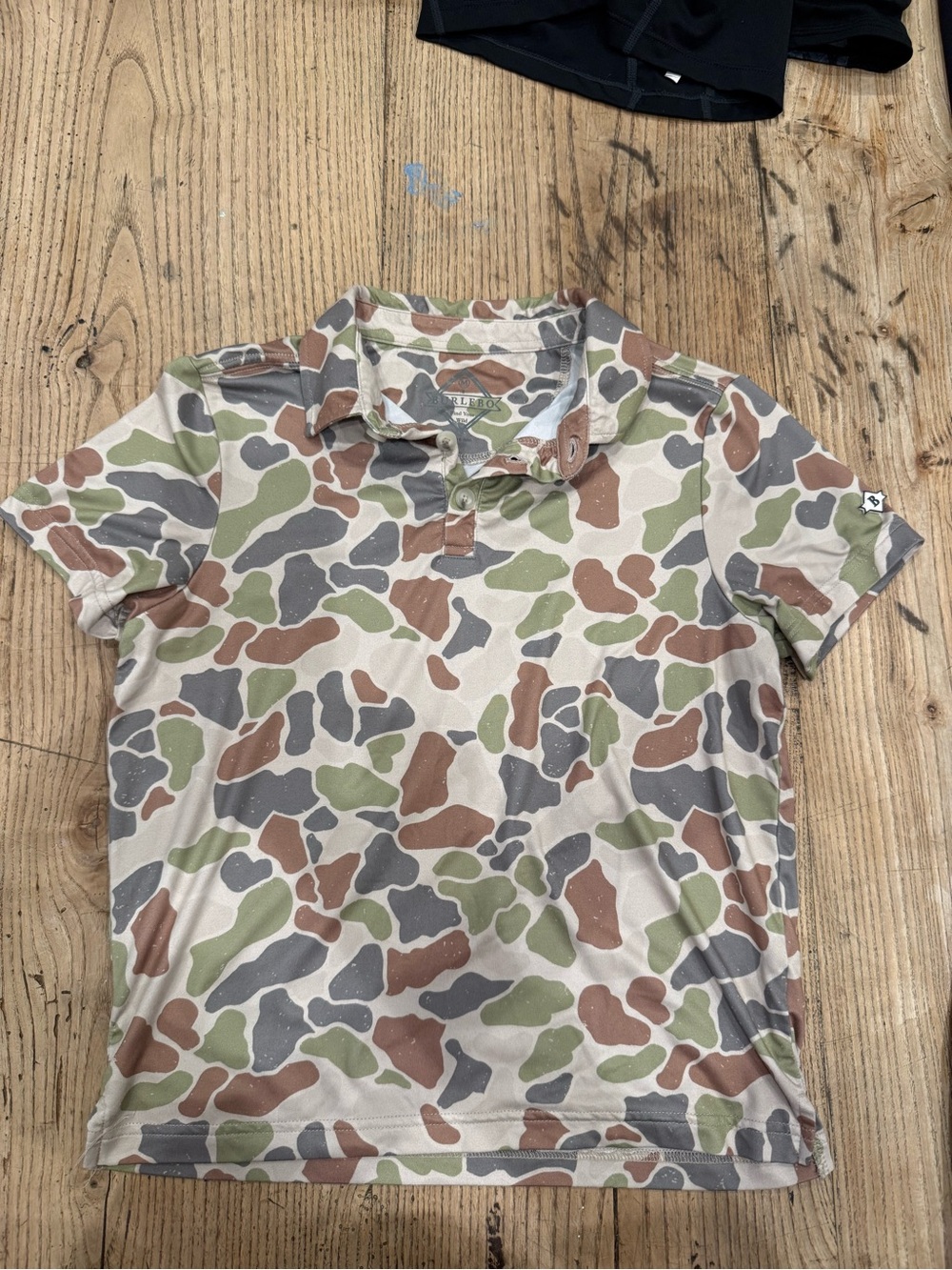 Youth Burlebo Camo Collar Shirt. Medium
